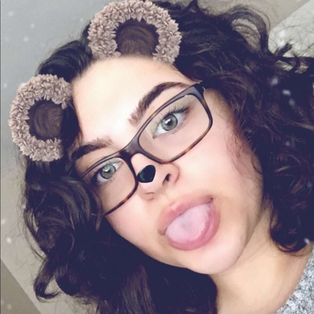 Meet your Posher, Lana